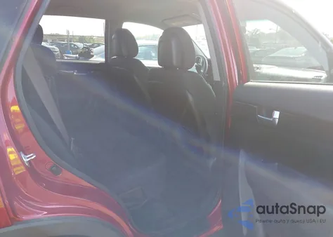 2014 Kia Sorento Lx z USA, uszkodzony, nr VIN 5XYKT3A63EG469833